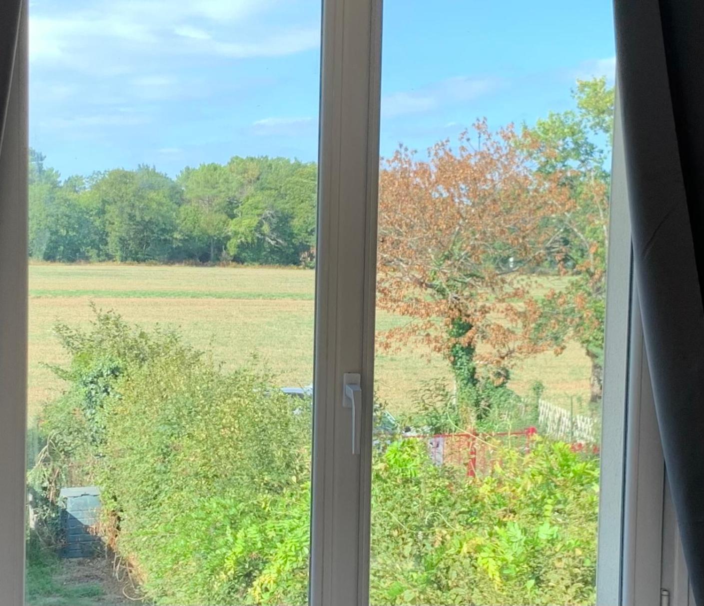 Au pt’it bonheur, Gîte culturel à la Roche Bernard Férel Extérieur photo